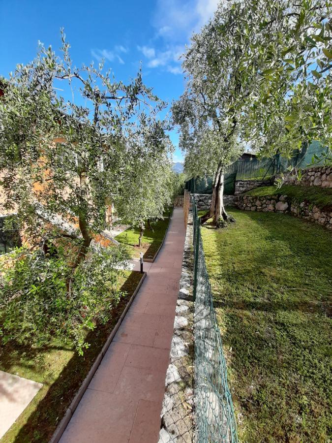 Appartamenti Elisabeth Brenzone sul Garda Exteriör bild
