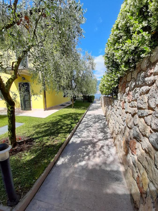 Appartamenti Elisabeth Brenzone sul Garda Exteriör bild