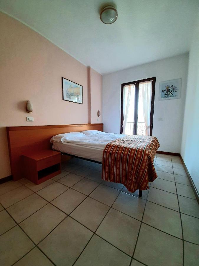 Appartamenti Elisabeth Brenzone sul Garda Exteriör bild